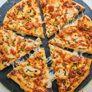 Chicken Alfredo Pizza (Medium 12")